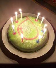 Pedir un deseo a la tarta de cumpleaños...